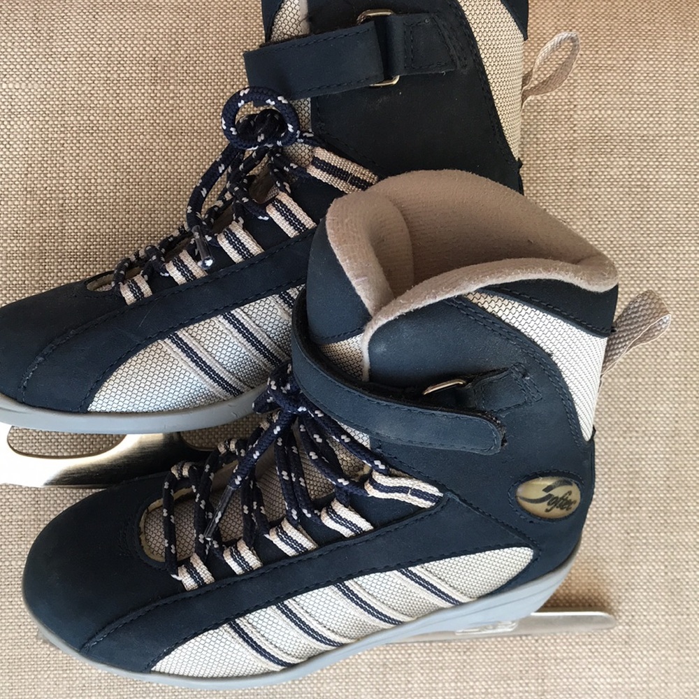 Softec Ice Skates Girls Size 3 Insulated Boot